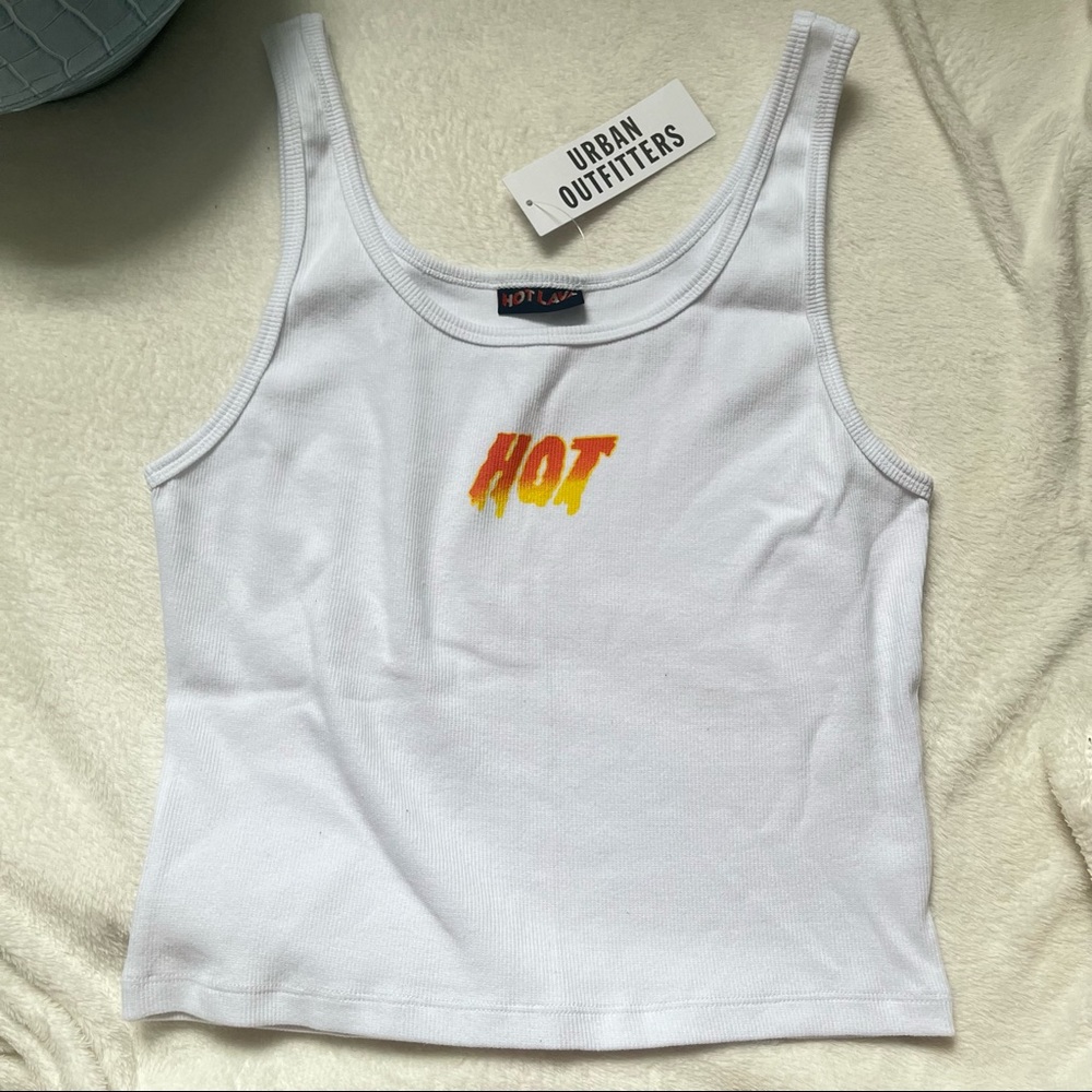URBAN OUTFITTERS NET WHITE GRAPHIC CROP TOP